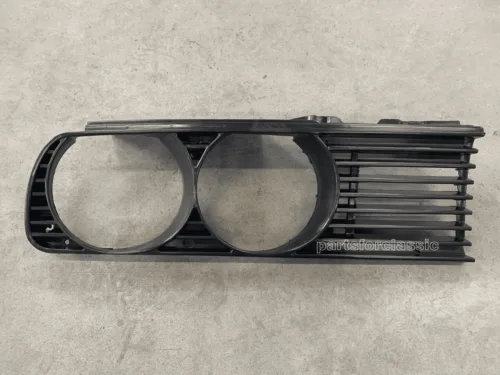 E30 (1982- 1994) Grille, RIGHT side