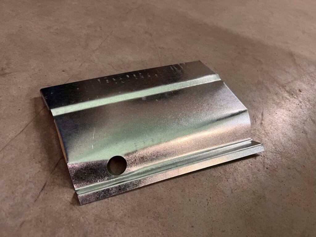 E24 Front fender Left side 1976-1989